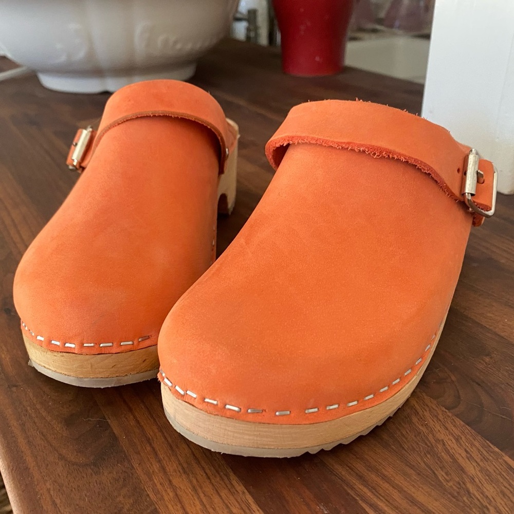 Mia Alma clogs size 7 - new never worn